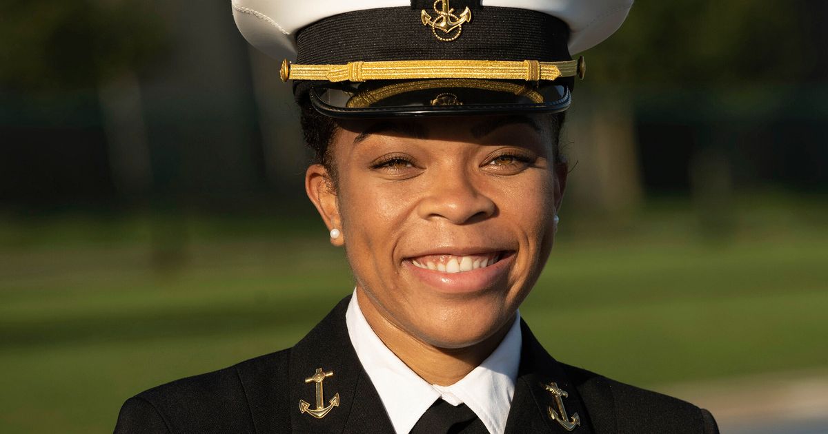 アメリカ海軍士官学校、175年の歴史で初めて黒人女性が学生のリーダーに