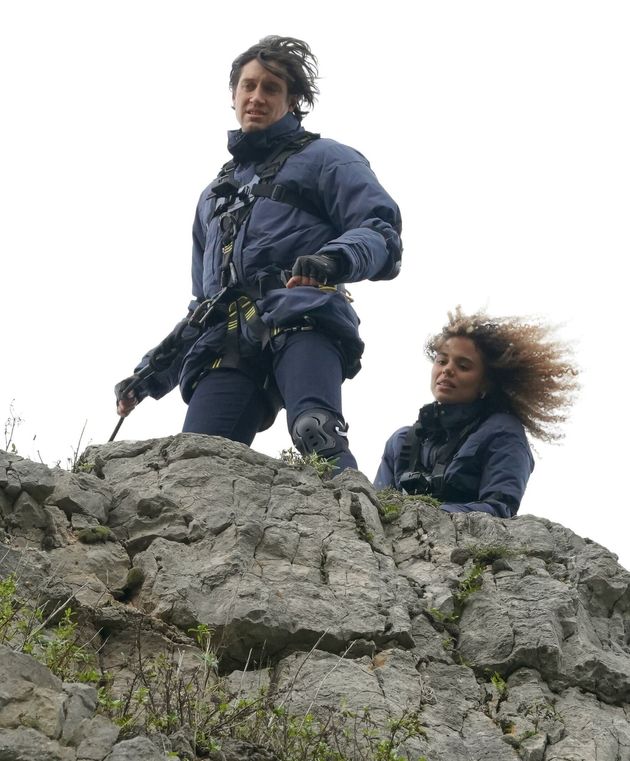 The campmates have to take part in an abseil challenge to earn their kit bag