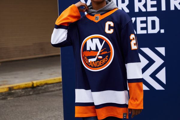 Un nouveau chandail rétro pour le Canadien inspiré de l'uniforme