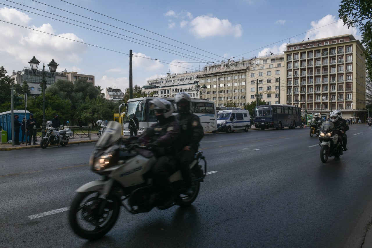 Μέτρα στην Αθήνα