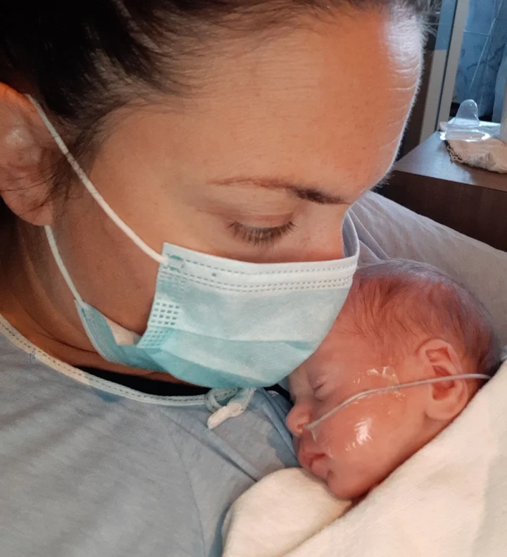 Cloitree A L Hopital Accoucher D Un Bebe Premature Pendant La Pandemie Huffpost Null