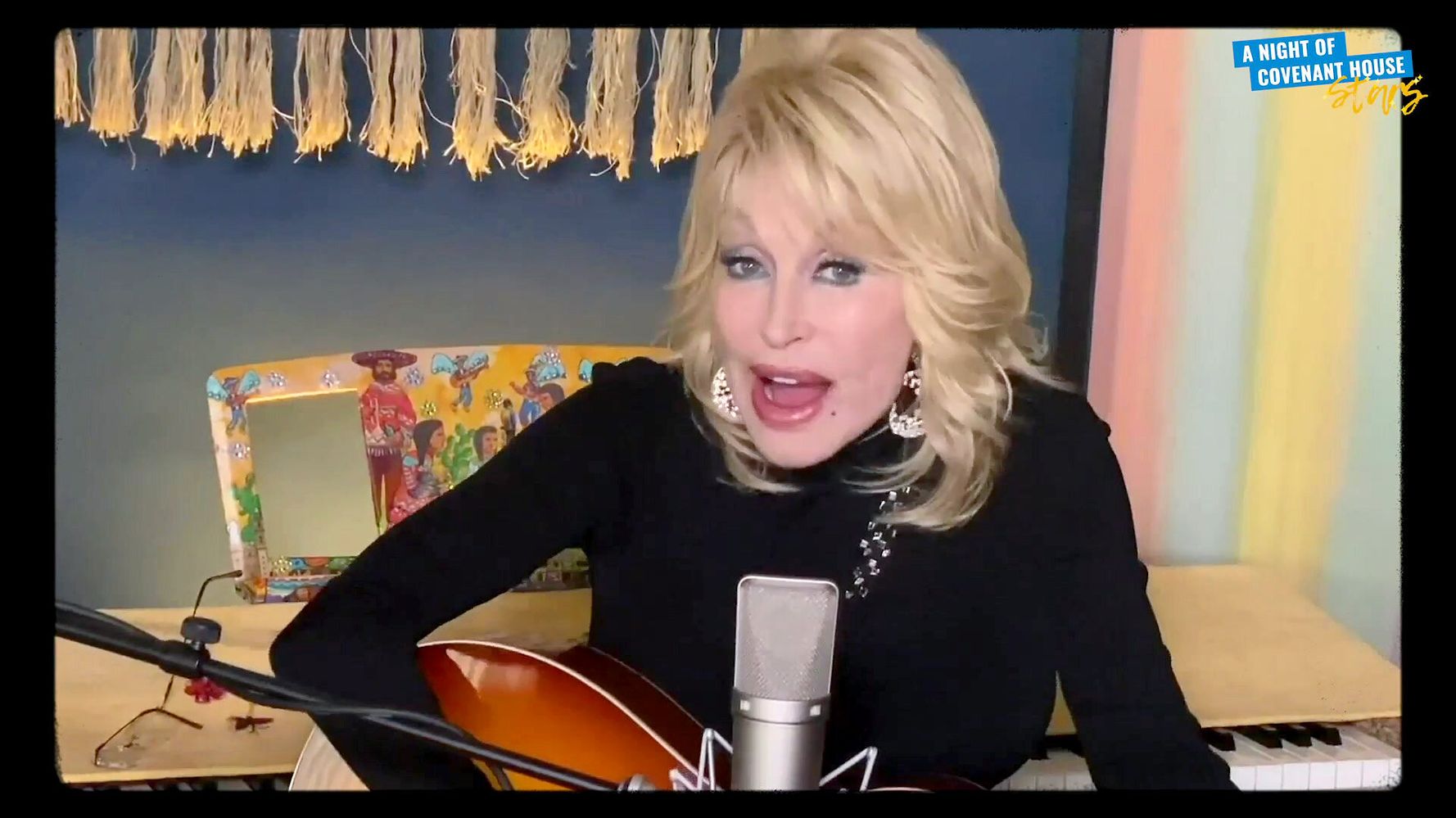 Dolly Parton ‘Saved The World’ By Funding Coronavirus Vaccine, Twitter Users Say