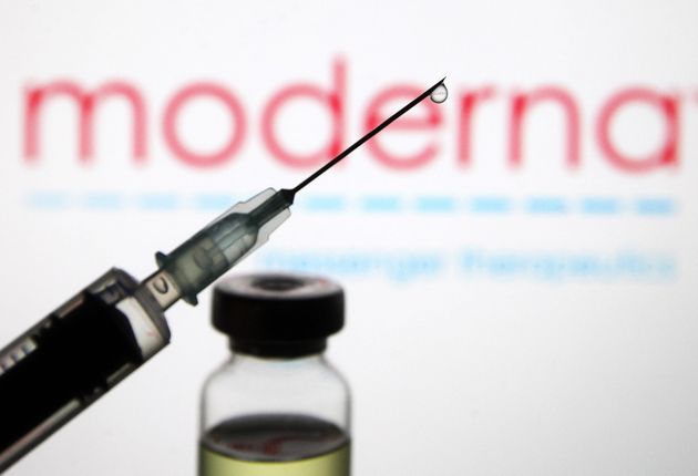 Des millions de doses du vaccin Moderna déjà fabriquées aux USA, l'Europe devra...