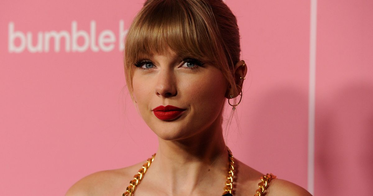 Taylor Swift Says Scooter Braun Tried To 'Silence' Her Before $300 Million Music Sale