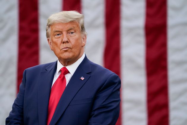 도널드 트럼프 미국 대통령이 백악관 로즈가든에서 코로나19 대응 상황 관련 브리핑을 하고 있다. 2020년