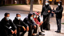 La Policía saca a 200 inmigrantes del puerto de Arguineguín sin tener garantizada una plaza de