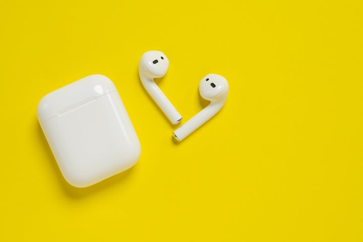 Airpod black discount friday deals 2020