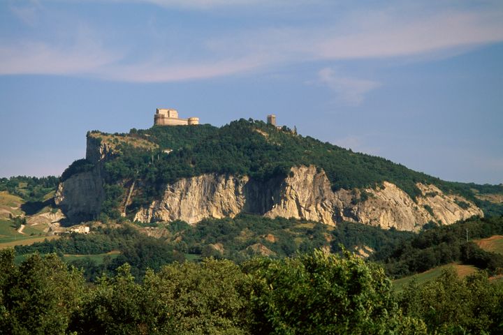 ITALY - CIRCA 2016: San Leo fort seen from Piega, Emilia Romagna, Italy. (Photo by DeAgostini/Getty Images)