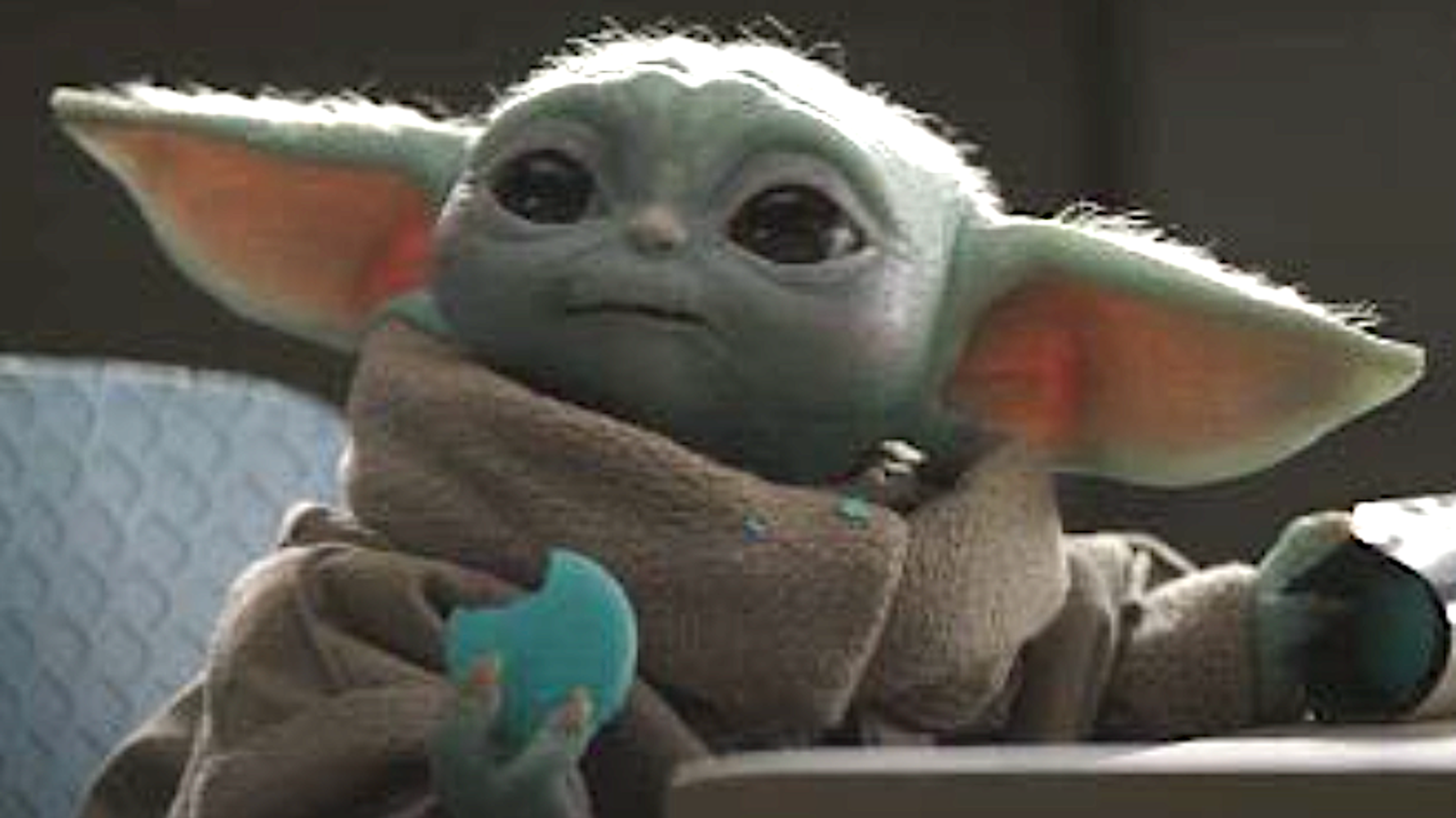 Baby Yoda Eating A Macaron On 'The Mandalorian' Is 'Too Adorable ...