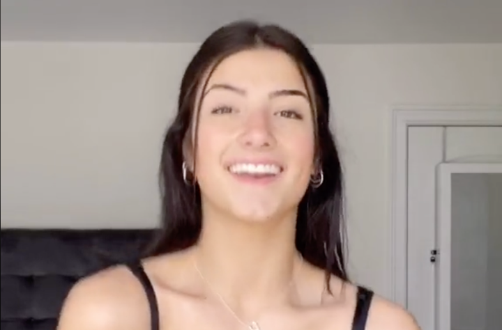 Quien Es Charli D Amelio La Todopoderosa Reina De Tiktok El Huffpost Life