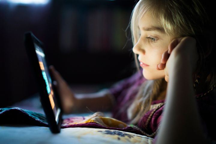 Teenagers are using screens to help themselves through the COVID-19 pandemic, survey findings show. 