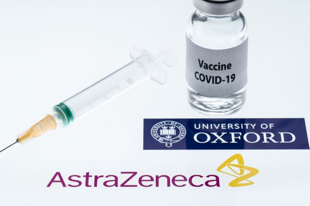 "Il vaccino Oxford AstraZeneca ha raggiunto efficacia al 90% grazie a un errore di dosaggio" "Il vaccino Oxford AstraZeneca ha raggiunto efficacia al 90% grazie a un errore di dosaggio"