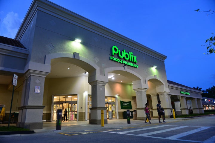 The family of a Publix worker who died from COVID-19 in April is blaming the grocery store chain in a wrongful death suit, cl