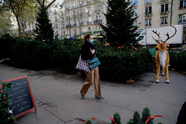 Η Ευρώπη ελπίζει σε ένα χριστουγεννιάτικο θαύμα υπό την απειλή του τρίτου κύματος