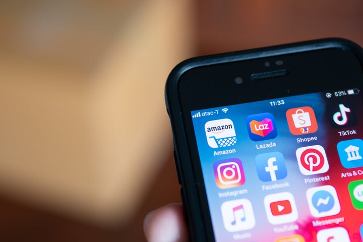 What you need to know about iPhone Black Friday deals this year.