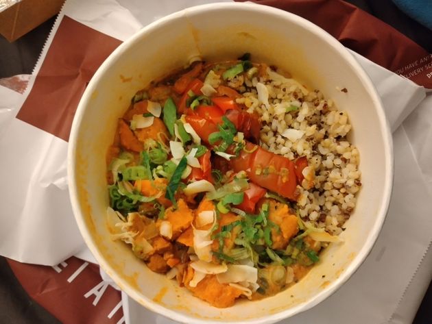 Pret's Dinners range features the Thai Red Chicken Curry Hot Rice Bowl