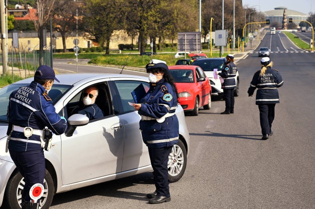 Nuovo termine per patenti e fogli rosa scaduti durante la pandemia Nuovo termine per patenti e fogli rosa scaduti durante la pandemia