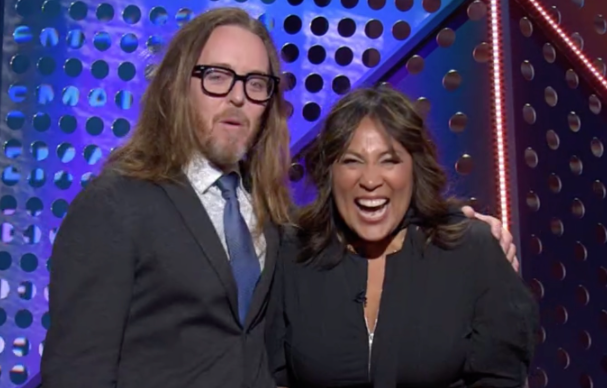 Tim Minchin and Kate Ceberano drop double F-bombs while presenting at the 2020 ARIA Awards. 