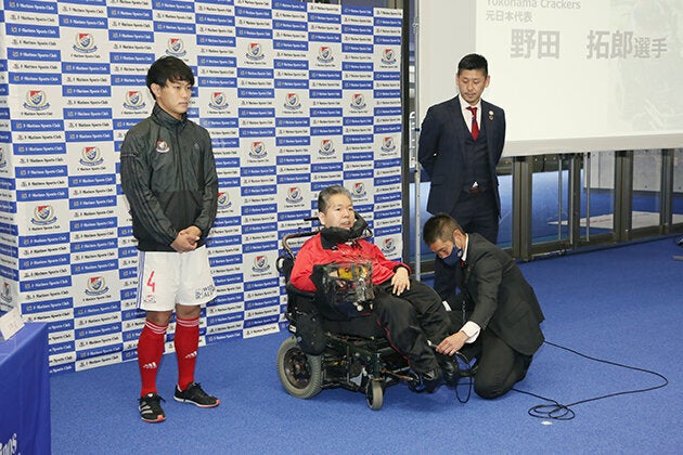 （左から）横浜F・マリノス フトゥーロ キャプテン 小林佑平さん、電動車椅子サッカーのYokohama Crackers 元日本代表野田拓郎さん、横浜マリノス クラブシップ・キャプテン 栗原勇蔵さん。