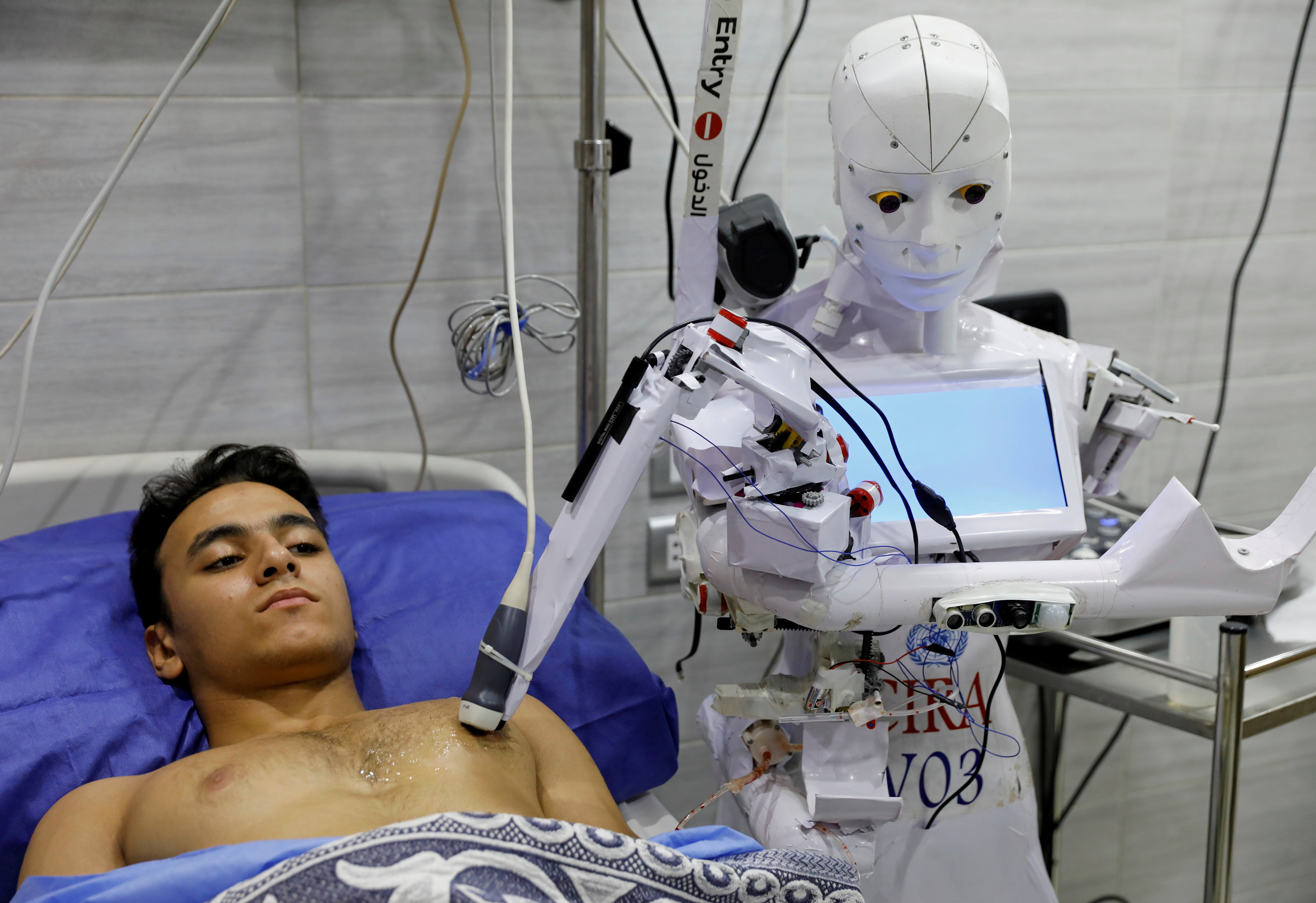 hospital robot atempts to escape hospital