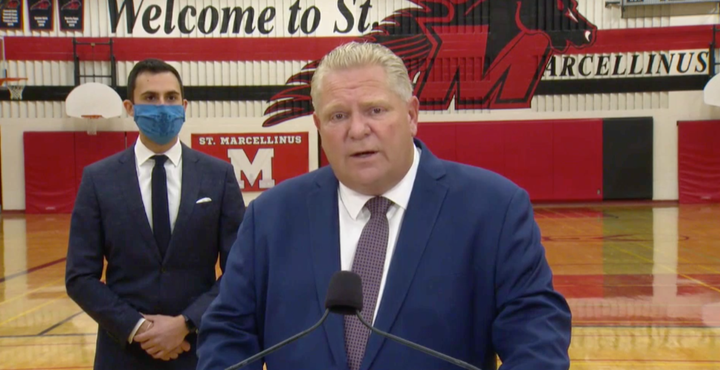 Le premier ministre de l'Ontario Doug Ford a qualifié la campagne de vaccination contre la COVID-19 à venir de «casse-tête logistique».