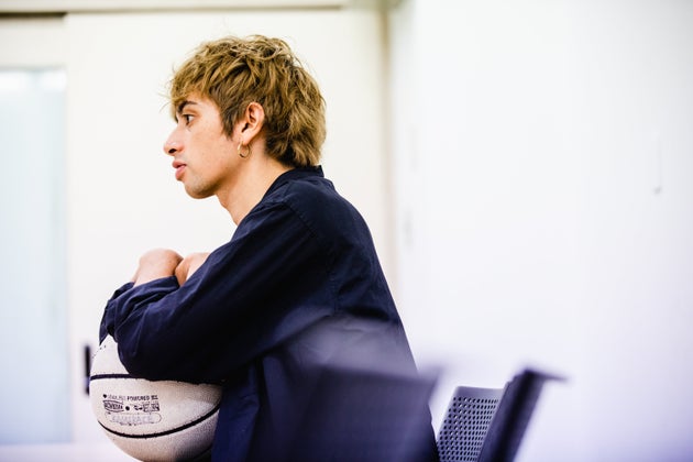 日本王者を待っていたホームレス生活 フリースタイルバスケに人生を捧げた男が 夢の叶え方が分からない人 に伝えたいこと ハフポスト 日本王者を待っていたホームレス生活 フリースタイルバスケに人生を捧げた男が 夢の叶え方が分からない人 に伝えたいこと ハフポスト