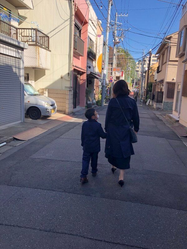 5歳のお子さんがいる石川さん。緊急事態宣言下では夫との家事育児の分担はシフト制を採用し、現在でも状況に応じて話し合いながら対応しているとか。