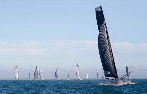 世界一過酷な航海レース「ヴァンデ・グローブ」に挑戦中の日本人、白石