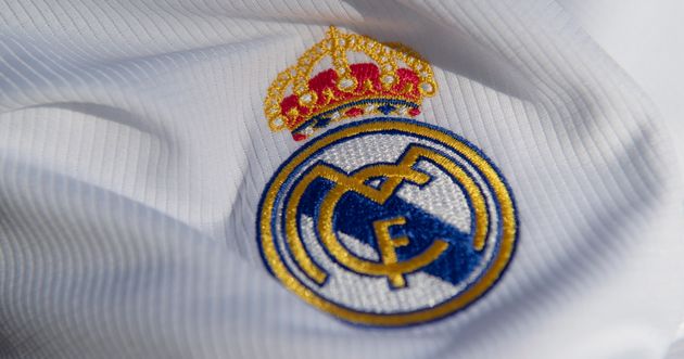 Escudo del Real Madrid, bordado en una