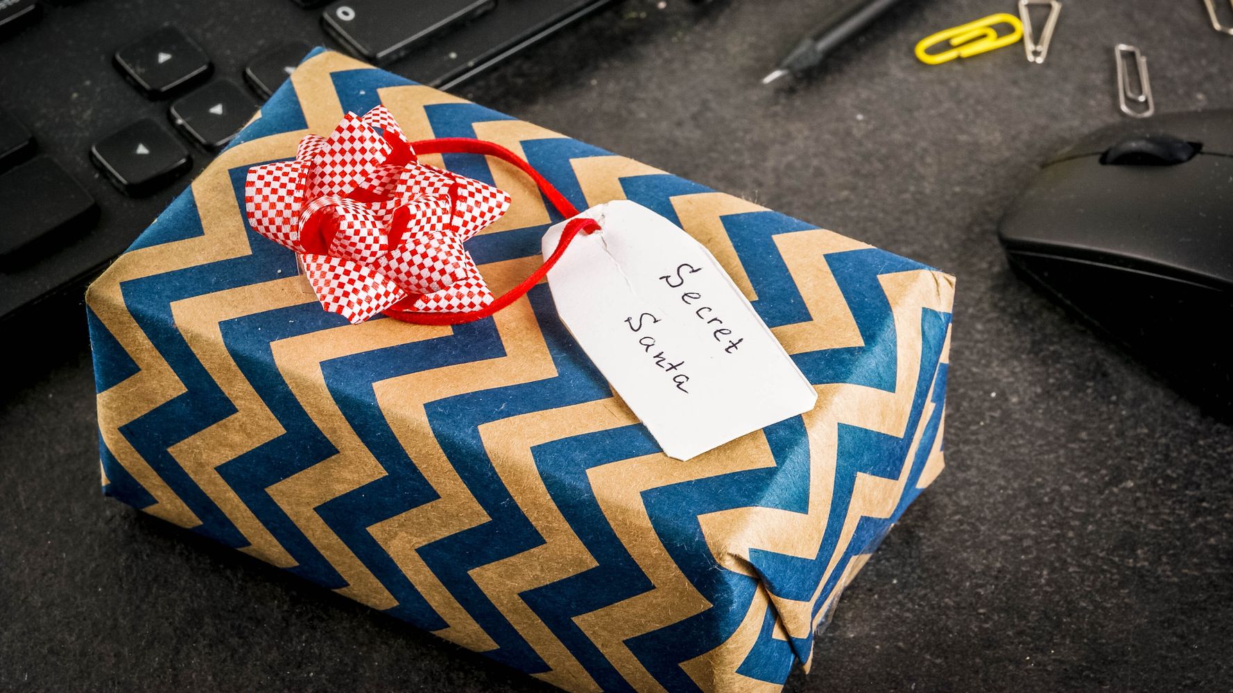 How To Do A Virtual Secret Santa Gift Exchange That's Actually Fun This Year