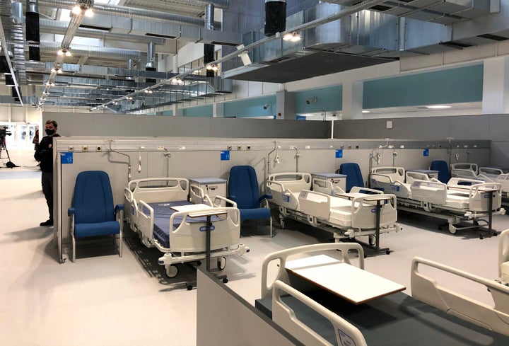Interior del Hospital Enfermera Isabel Zendal este martes 1 de diciembre.