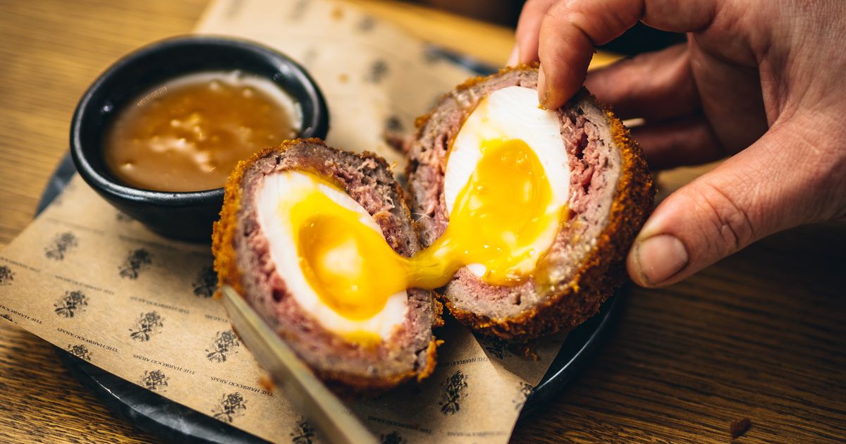 This Is How Top Chefs Make Scotch Eggs So Deliciously Runny Inside Huffpost Uk Life 4612