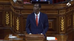 Este diputado del PSOE pone en pie a medio Congreso con su mensaje mirando a los ojos a