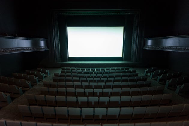 Cinema a metà e col coprifuoco. Cosa vedremo in sala dal 26 aprile Cinema a metà e col coprifuoco. Cosa vedremo in sala dal 26 aprile
