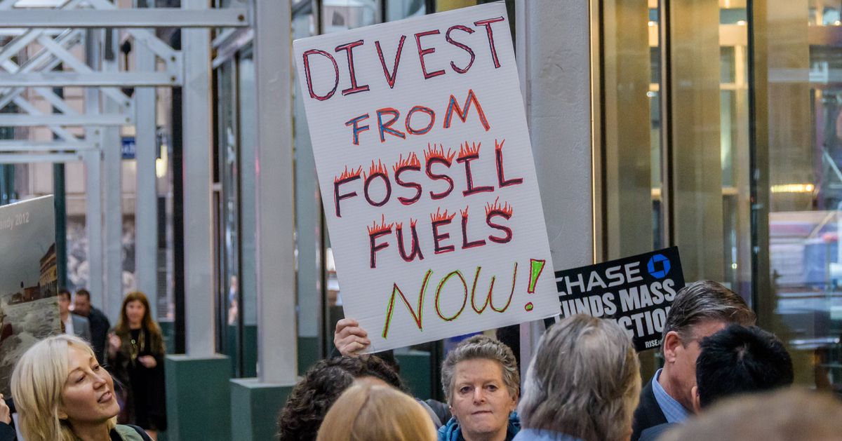 New York Becomes The First State To Divest From Oil And Gas Huffpost Impact
