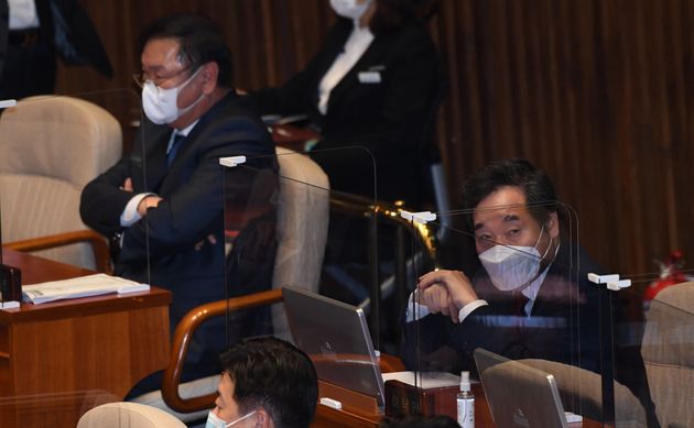 Along with Democratic Party Representative Lee Nak-yeon and National Assembly Representative Kim Tae-nyeon, at a plenary meeting held at the National Assembly in Yeouido, Seoul on the 9th, Kim Ki-Hyun's Phillybuster (unlimited discussions) on the amendment to the Airlift Act (Office of Crime Investigation of High-Level Public Officials) ...