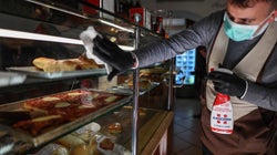 Contagiado después de 5 minutos y a más de seis metros: así se transmite el virus en