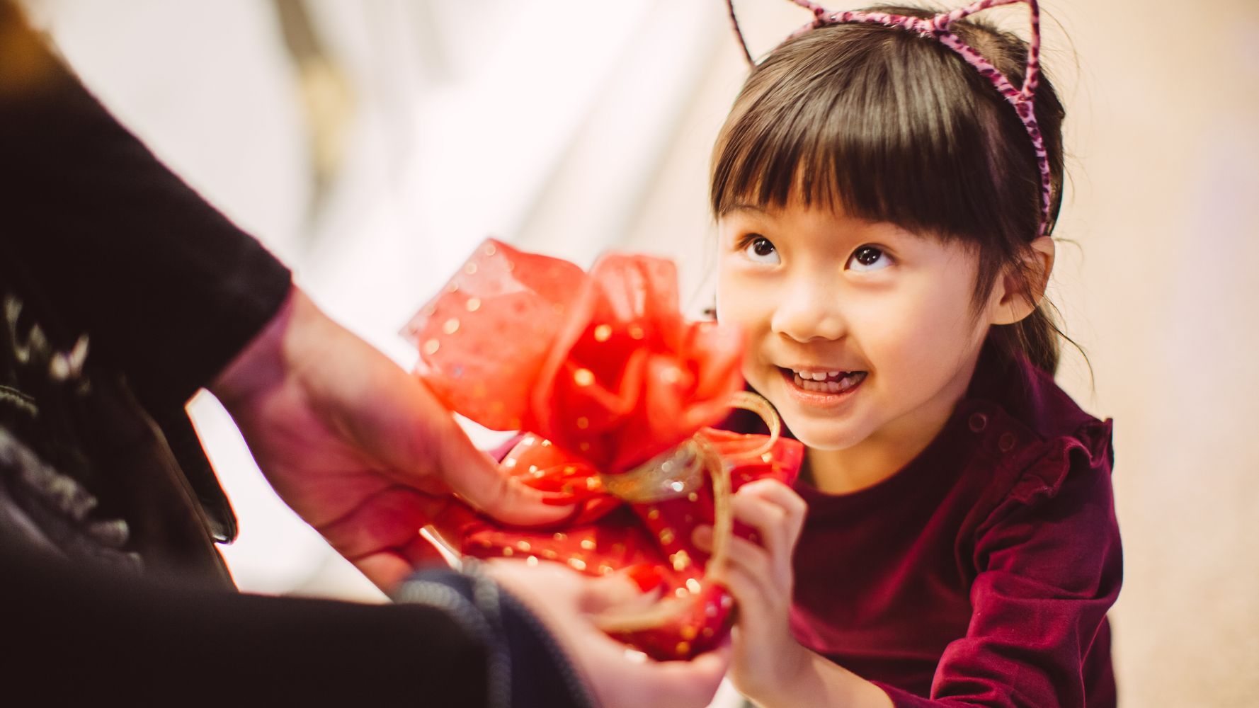 How to Teach Kids to Politely Receive a Gift