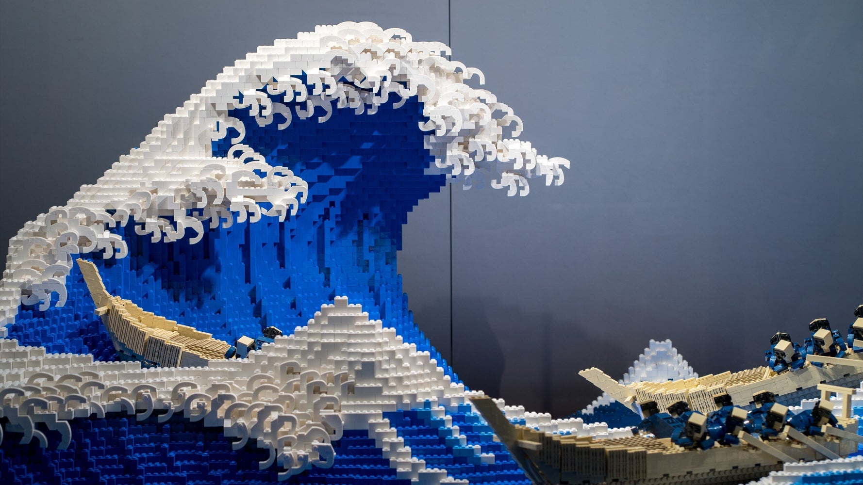 神奈川沖浪裏」をレゴで再現。400時間かけた超絶技巧に称賛の声【画像