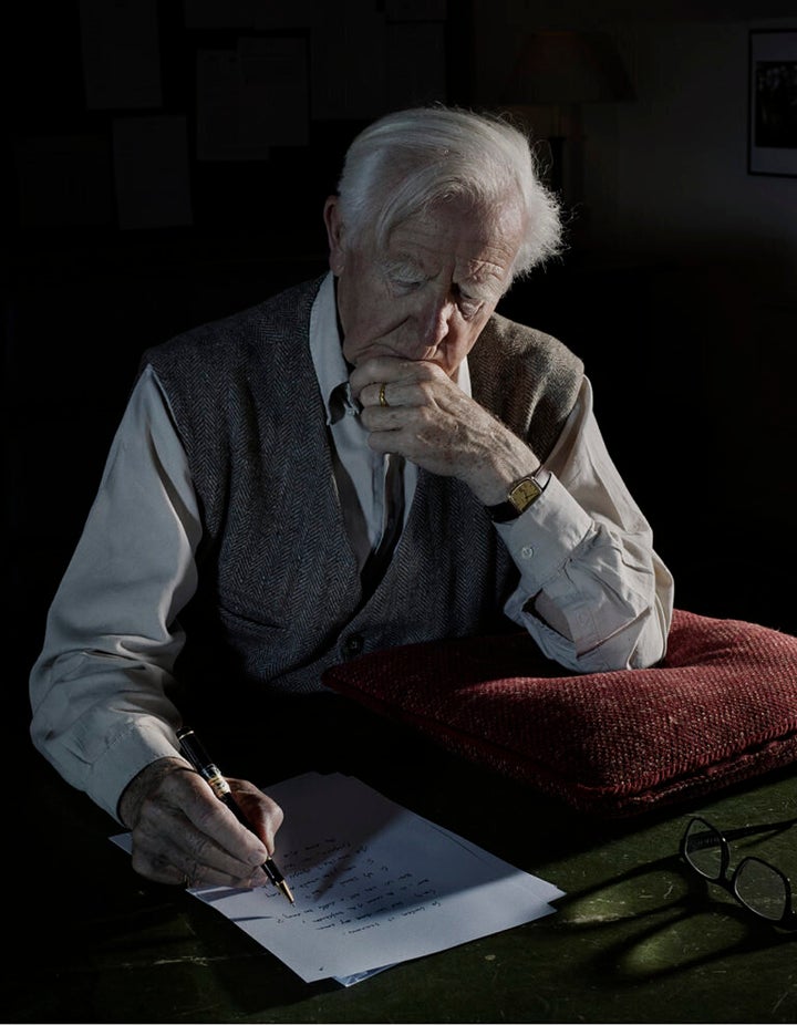 El escritor británico John Le Carré.