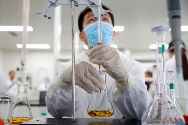 Quand La Fievre Du Vaccin Chinois S Empare De L Italie Le Huffpost Quand La Fievre Du Vaccin Chinois S Empare De L Italie Le Huffpost