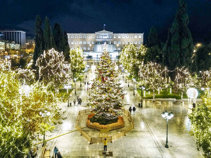 Το χριστουγεννιάτικο δέντρο στην πλατεία Συντάγματος