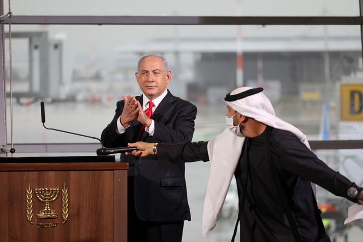 Ο ισραηλινός πρωθυπουργός Μπενιαμίν Νετανιάχου στην τελετή υποδοχής για την πρώτη πτήσης της flydubai στο αεροδρόμιο Μπεν Γκουριόν - 26 Νοεμβρίου 2020