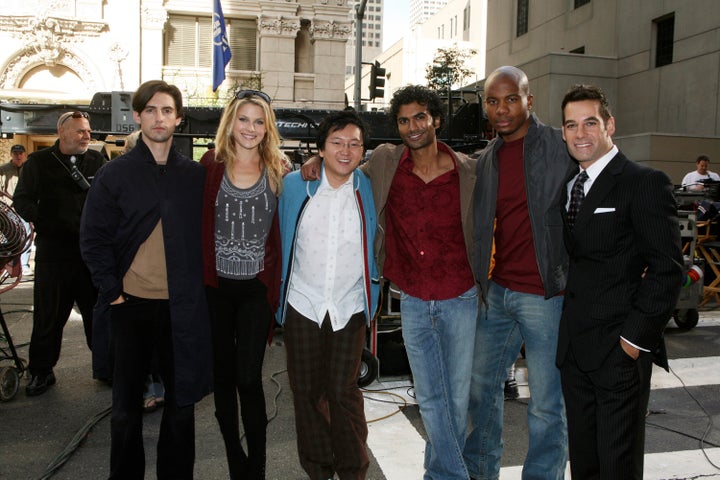 The cast of "Heroes" behind the scenes.&nbsp;