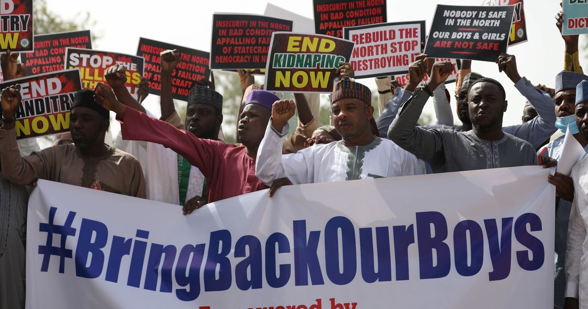 ナイジェリアで誘拐された344人の生徒が救出される。ボコ・ハラムが犯行声明を出していた