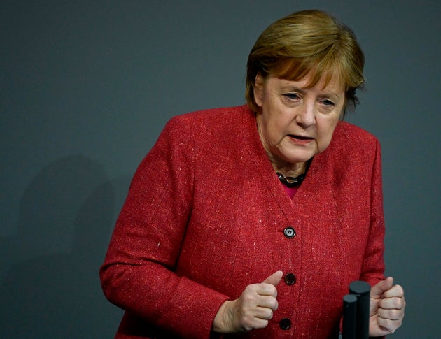 「メルケル首相」厳戒ロックダウンの成否。拳振り上げ感情爆発