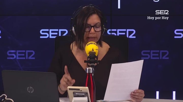 Àngels Barceló, durante la emisión del 'Hoy por hoy'.