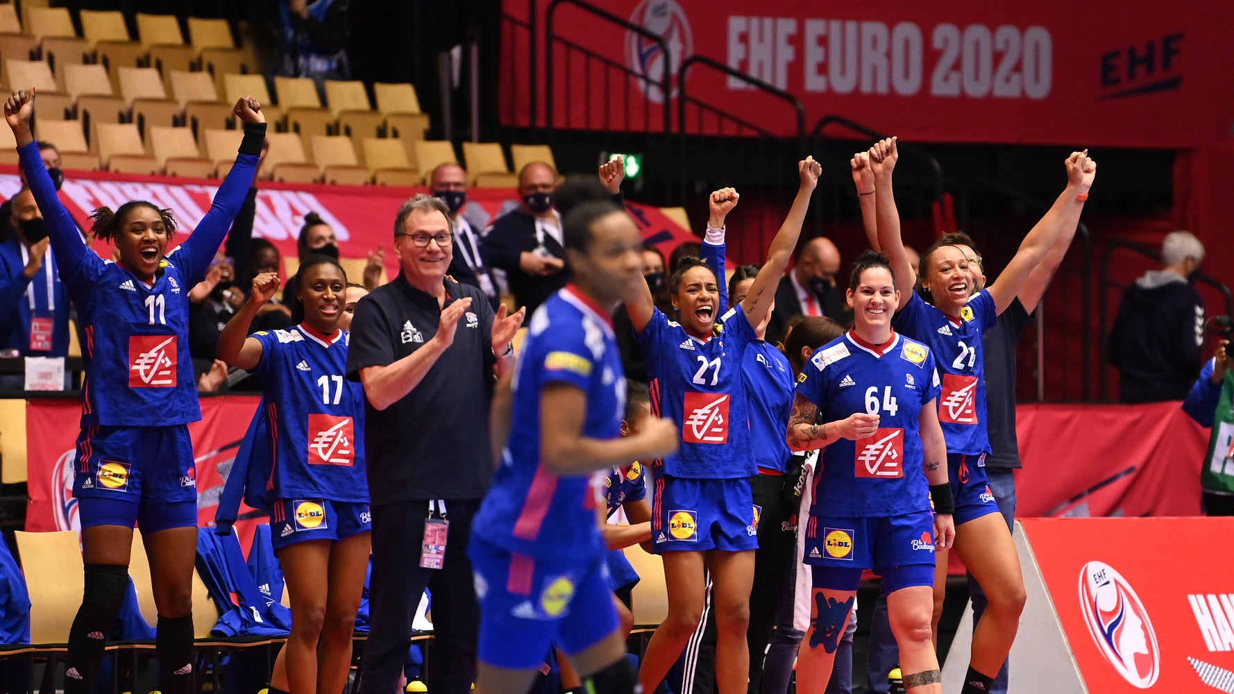 Euro 2020 De Handball Feminin La France Se Qualifie Pour La Finale Le Huffpost