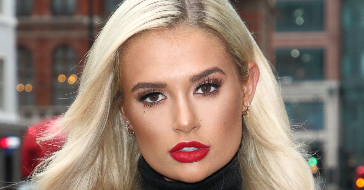 Love Islands Molly Mae Hague Forced To Defend Festive Holiday We