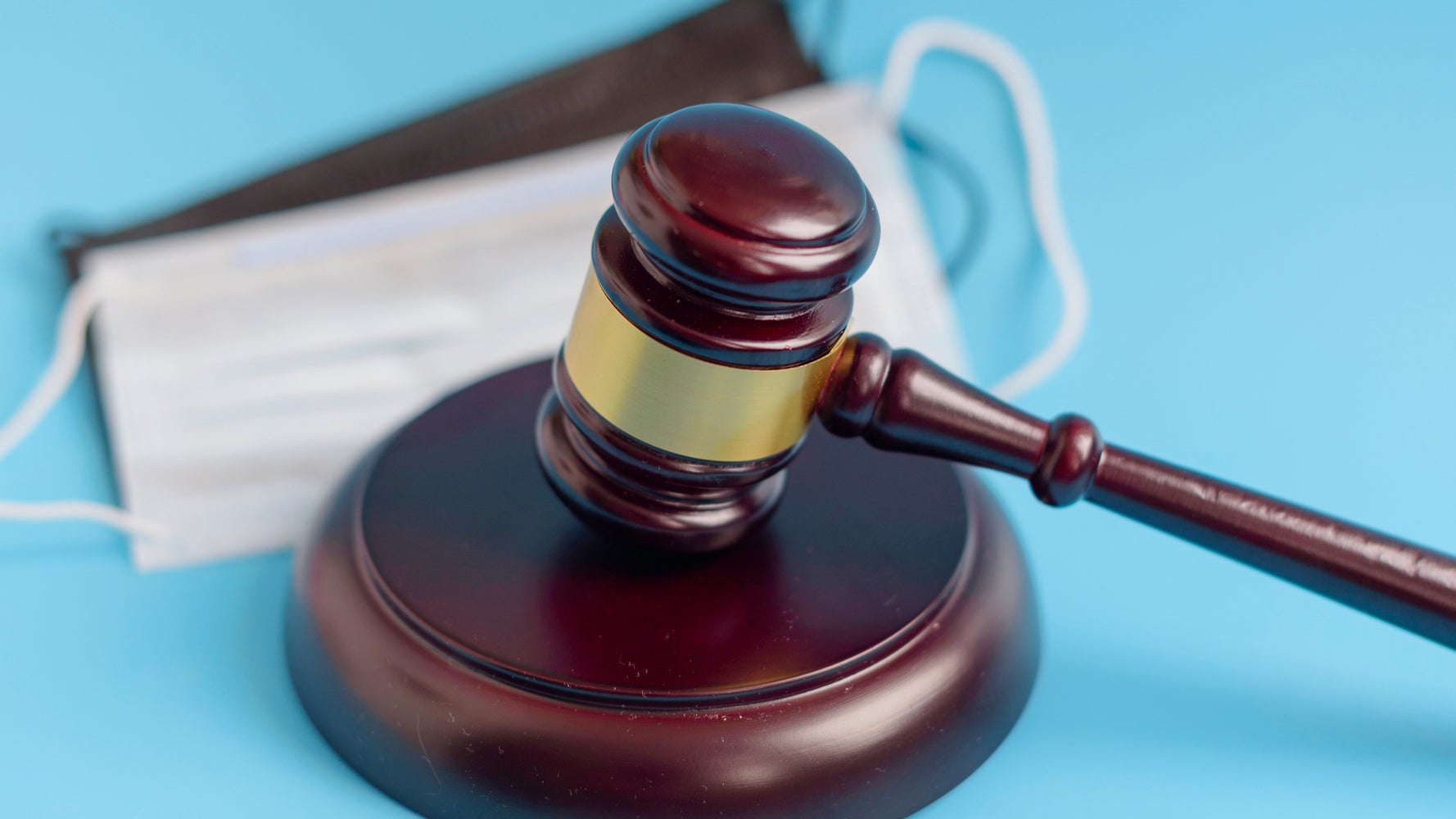 Virginia Judge Won't Try Black Man In Courtroom With White Portraits - Vimarsana News